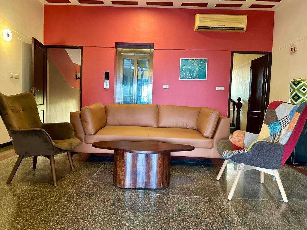 Costa Verde Luxury Seafront Villa